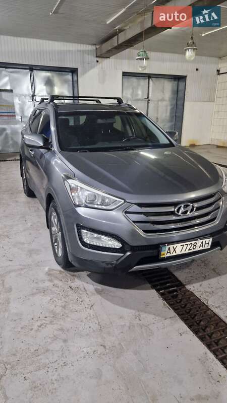 Внедорожник / Кроссовер Hyundai Santa FE 2012 в Харькове