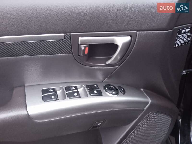 Позашляховик / Кросовер Hyundai Santa FE 2012 в Сарнах