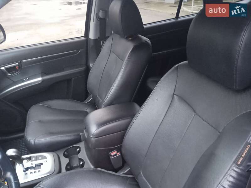 Позашляховик / Кросовер Hyundai Santa FE 2012 в Сарнах