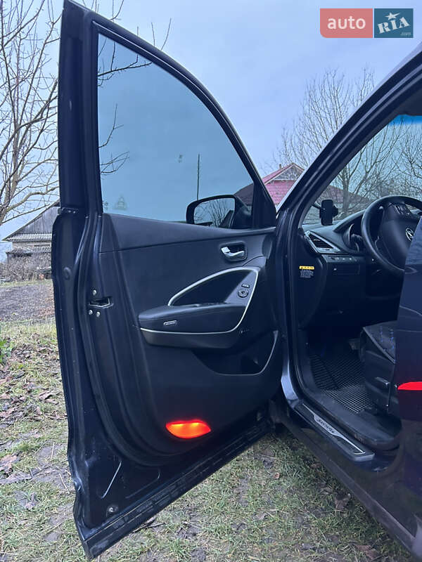 Внедорожник / Кроссовер Hyundai Santa FE 2013 в Ровно