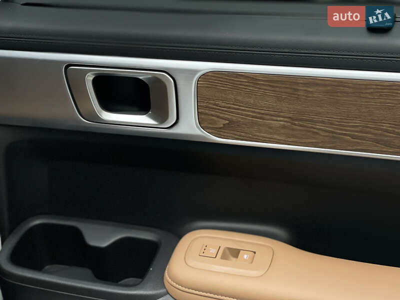 Внедорожник / Кроссовер Hyundai Santa FE 2024 в Киеве