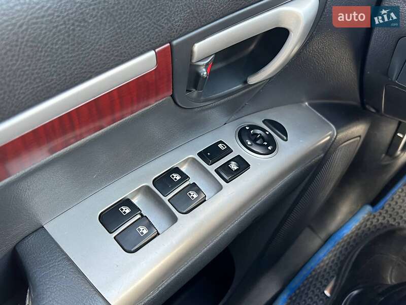 Позашляховик / Кросовер Hyundai Santa FE 2006 в Києві фото 24 Позашляховик / Кросовер Hyundai Santa FE 2006 в Києві