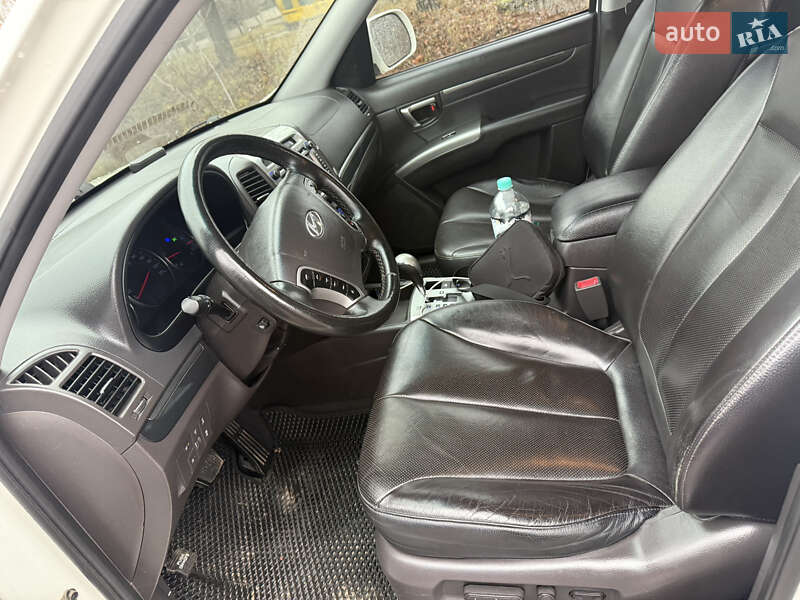Внедорожник / Кроссовер Hyundai Santa FE 2011 в Чернигове