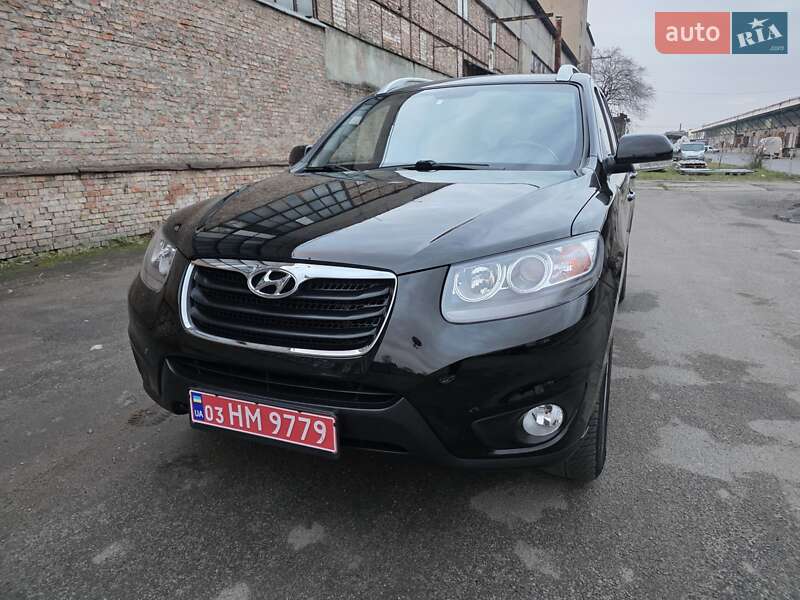 Внедорожник / Кроссовер Hyundai Santa FE 2011 в Луцке