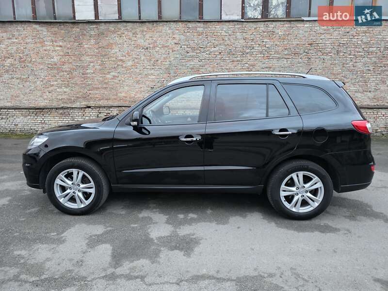 Внедорожник / Кроссовер Hyundai Santa FE 2011 в Луцке