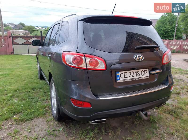 Позашляховик / Кросовер Hyundai Santa FE 2011 в Чернівцях