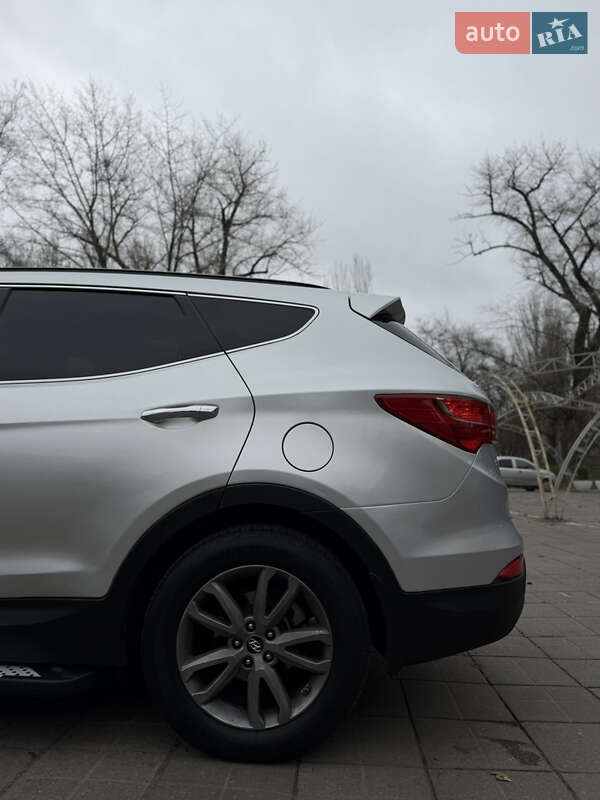 Внедорожник / Кроссовер Hyundai Santa FE 2013 в Запорожье