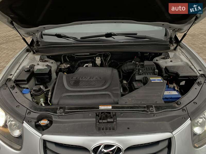 Внедорожник / Кроссовер Hyundai Santa FE 2011 в Бердичеве