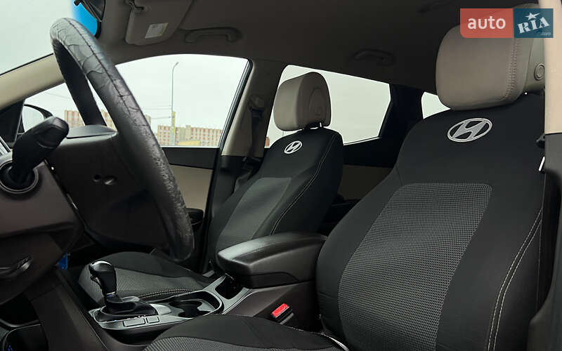 Позашляховик / Кросовер Hyundai Santa FE 2016 в Львові