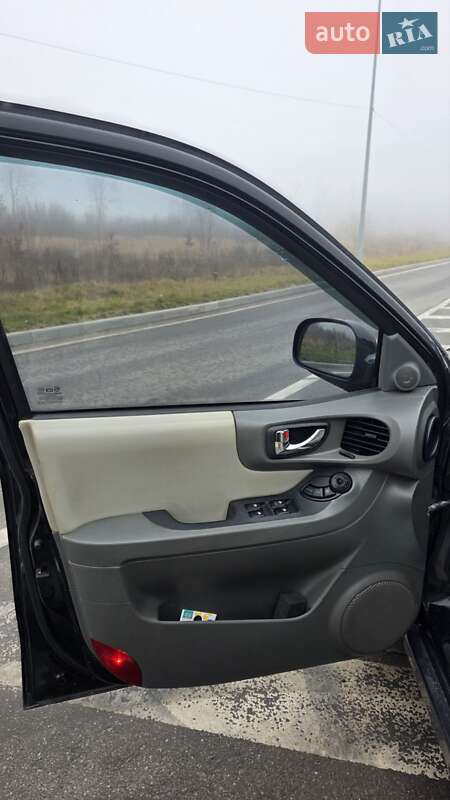 Внедорожник / Кроссовер Hyundai Santa FE 2004 в Хмельницком
