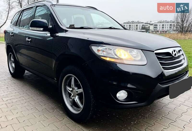 Внедорожник / Кроссовер Hyundai Santa FE 2012 в Киеве