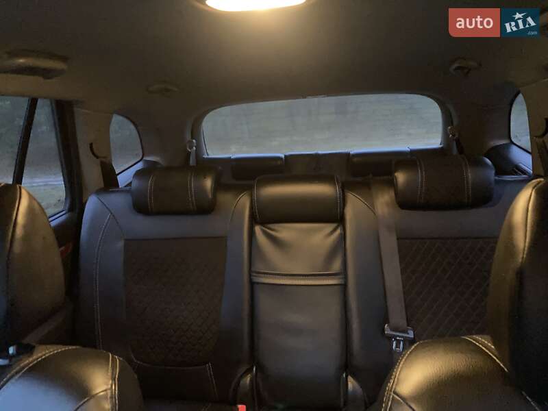 Позашляховик / Кросовер Hyundai Santa FE 2006 в Сарнах