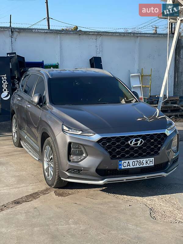 Позашляховик / Кросовер Hyundai Santa FE 2019 в Умані