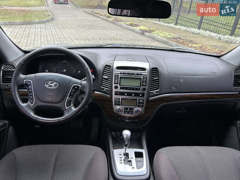 Позашляховик / Кросовер Hyundai Santa FE 2011 в Прилуках