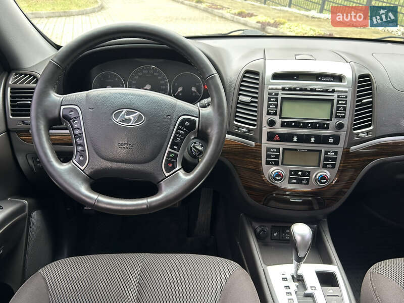 Позашляховик / Кросовер Hyundai Santa FE 2011 в Прилуках