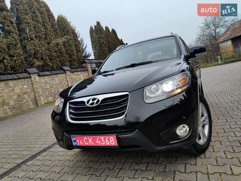Позашляховик / Кросовер Hyundai Santa FE 2010 в Івано-Франківську
