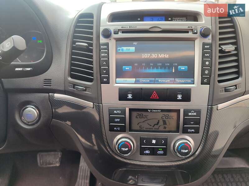 Позашляховик / Кросовер Hyundai Santa FE 2010 в Івано-Франківську