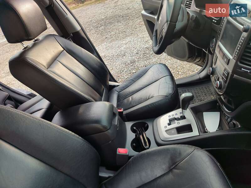 Позашляховик / Кросовер Hyundai Santa FE 2010 в Івано-Франківську