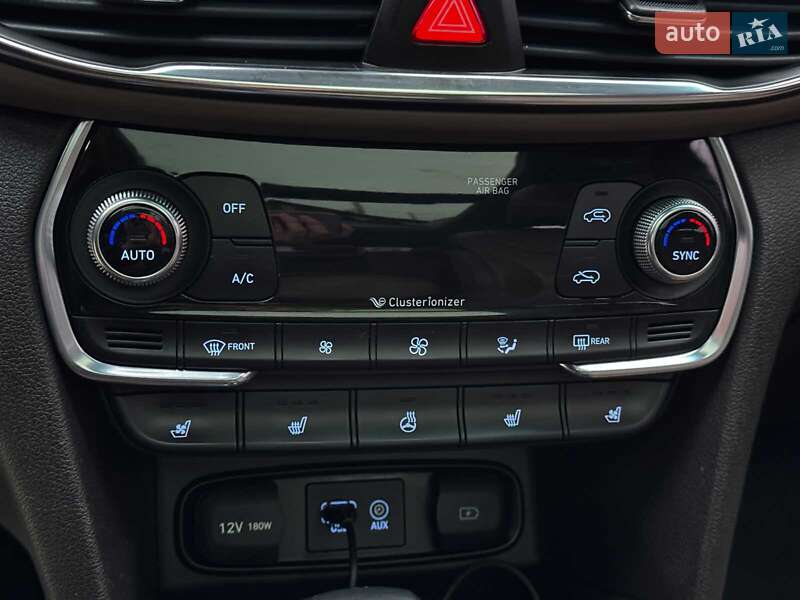 Внедорожник / Кроссовер Hyundai Santa FE 2019 в Киеве фото 45 Внедорожник / Кроссовер Hyundai Santa FE 2019 в Киеве