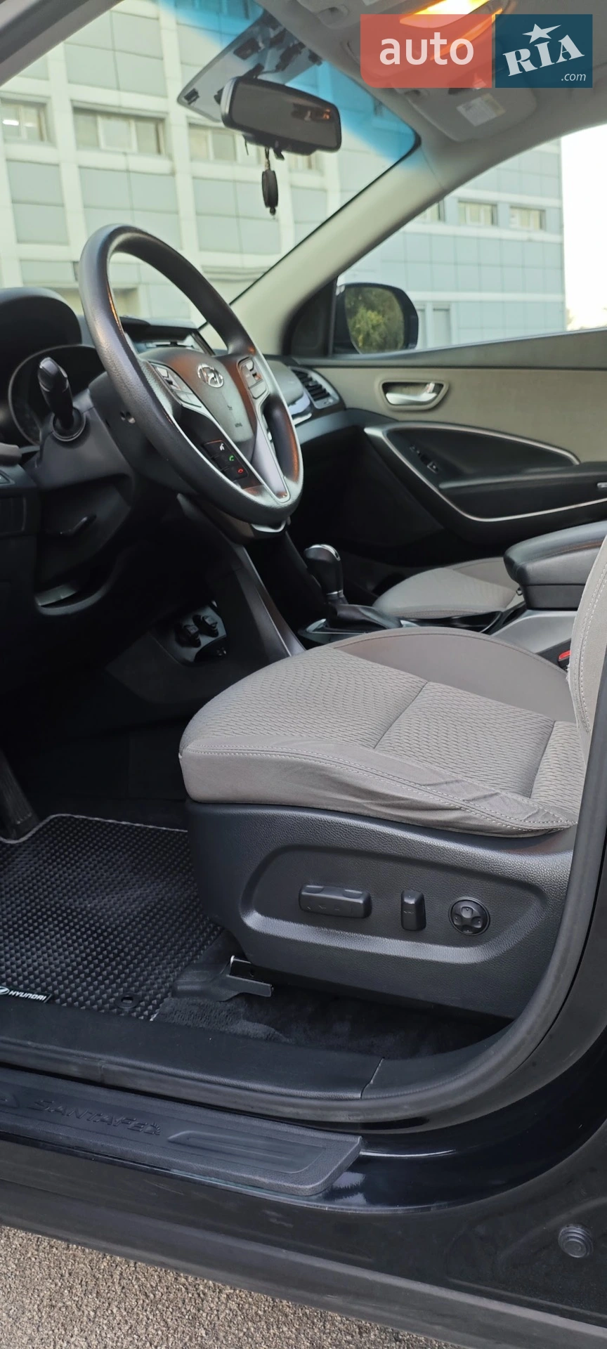 2017 Hyundai Santa Fe - мініатюра 14
