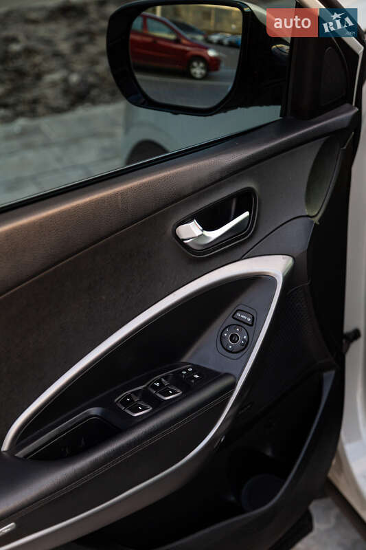 Позашляховик / Кросовер Hyundai Santa FE 2013 в Києві