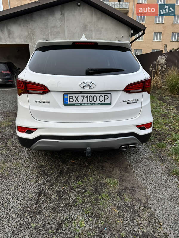 Позашляховик / Кросовер Hyundai Santa FE 2016 в Кам'янець-Подільському