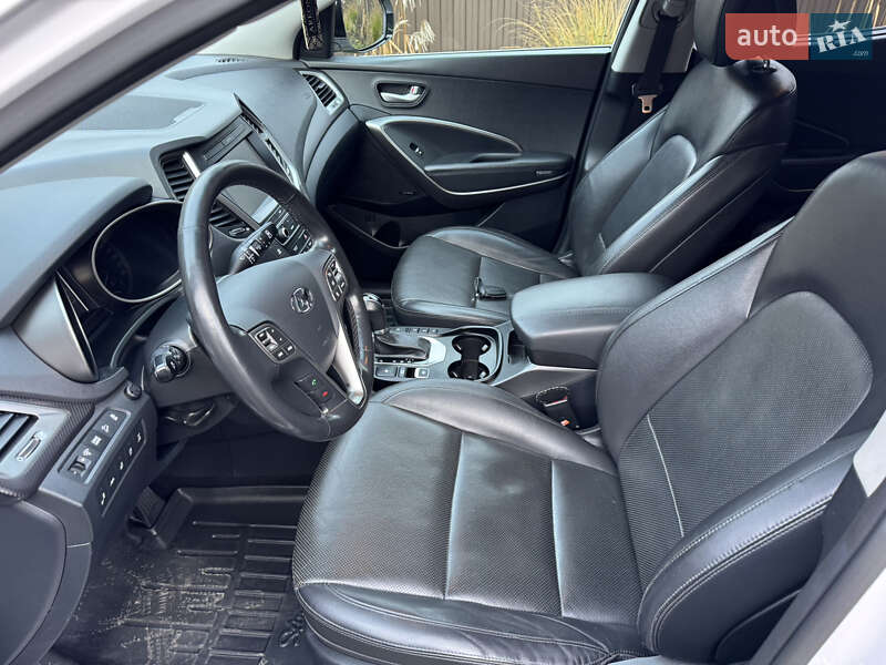 Позашляховик / Кросовер Hyundai Santa FE 2016 в Кам'янець-Подільському