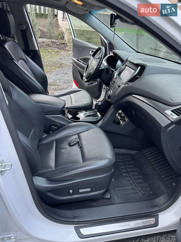 Позашляховик / Кросовер Hyundai Santa FE 2016 в Кам'янець-Подільському