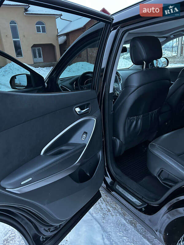 Позашляховик / Кросовер Hyundai Santa FE 2015 в Чернівцях