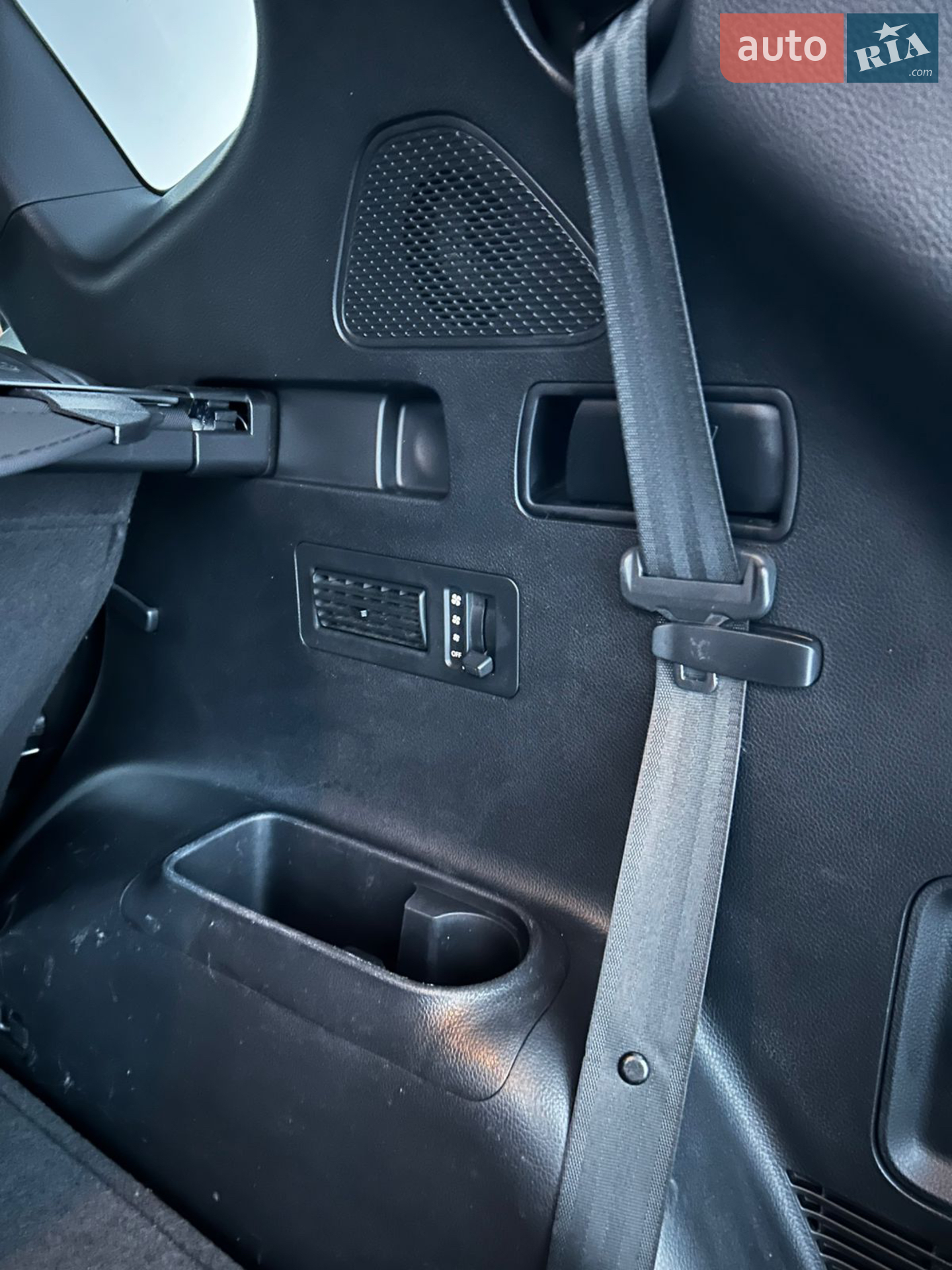 2015 Hyundai Santa Fe - мініатюра 28