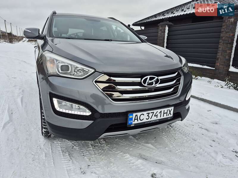 Позашляховик / Кросовер Hyundai Santa FE 2012 в Рівному