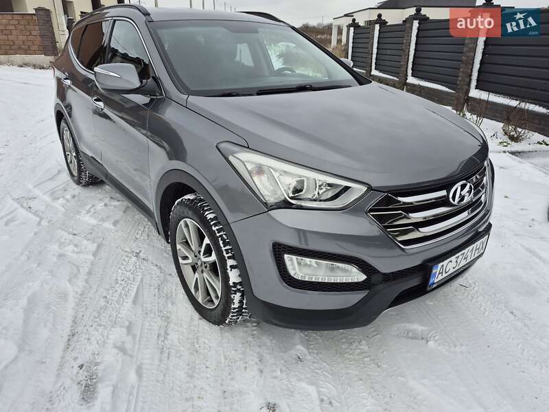 Позашляховик / Кросовер Hyundai Santa FE 2012 в Рівному