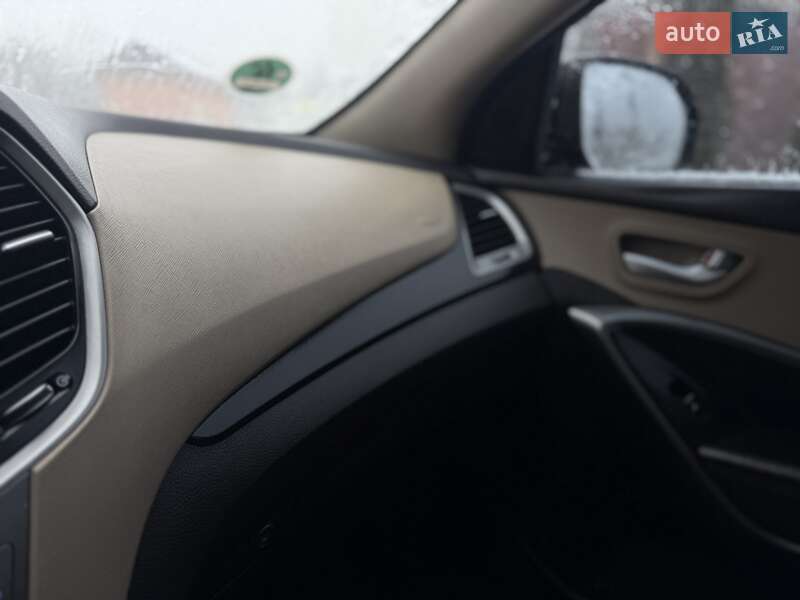 Позашляховик / Кросовер Hyundai Santa FE 2017 в Коломиї