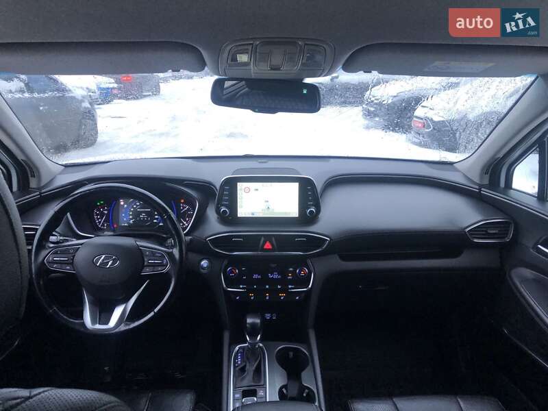 Внедорожник / Кроссовер Hyundai Santa FE 2020 в Полтаве