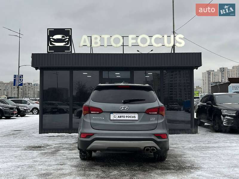 Внедорожник / Кроссовер Hyundai Santa FE 2017 в Киеве