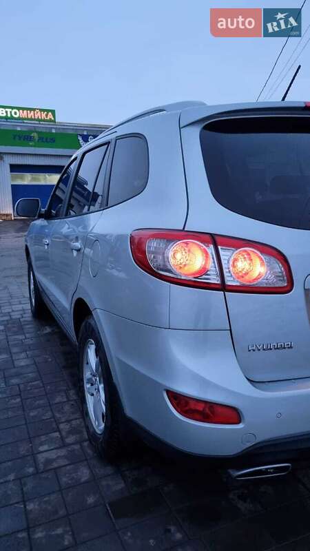 Внедорожник / Кроссовер Hyundai Santa FE 2009 в Кривом Роге