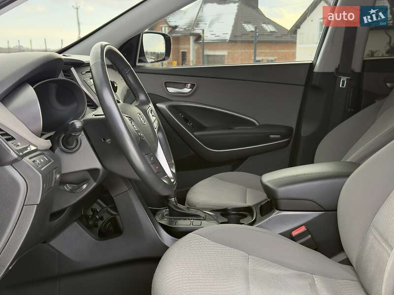 Позашляховик / Кросовер Hyundai Santa FE 2015 в Львові