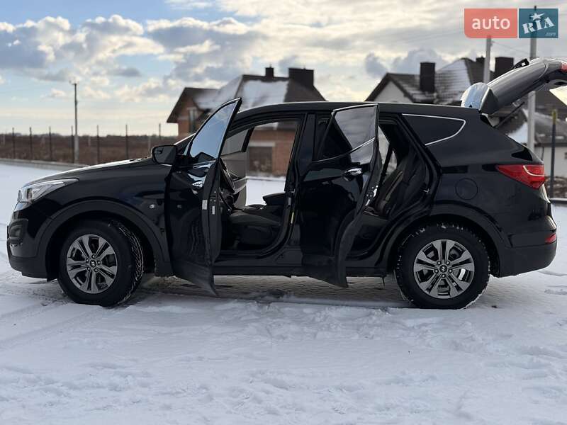Позашляховик / Кросовер Hyundai Santa FE 2015 в Львові