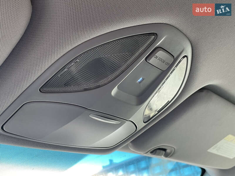 Внедорожник / Кроссовер Hyundai Santa FE 2015 в Киеве