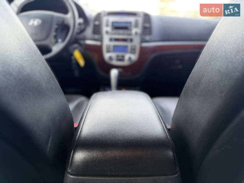 Внедорожник / Кроссовер Hyundai Santa FE 2008 в Ровно