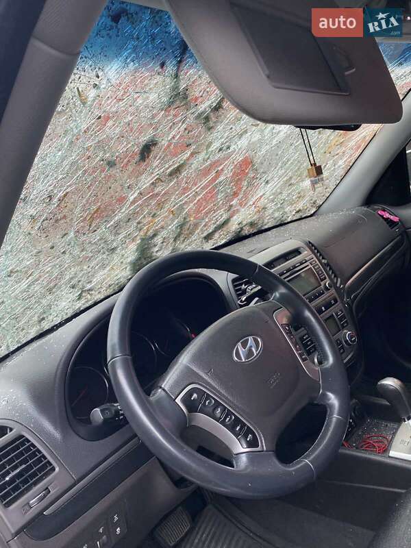 Позашляховик / Кросовер Hyundai Santa FE 2011 в Луцьку