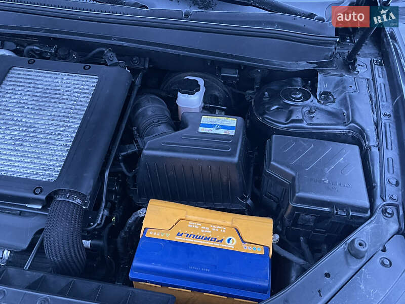 Внедорожник / Кроссовер Hyundai Santa FE 2009 в Мукачево