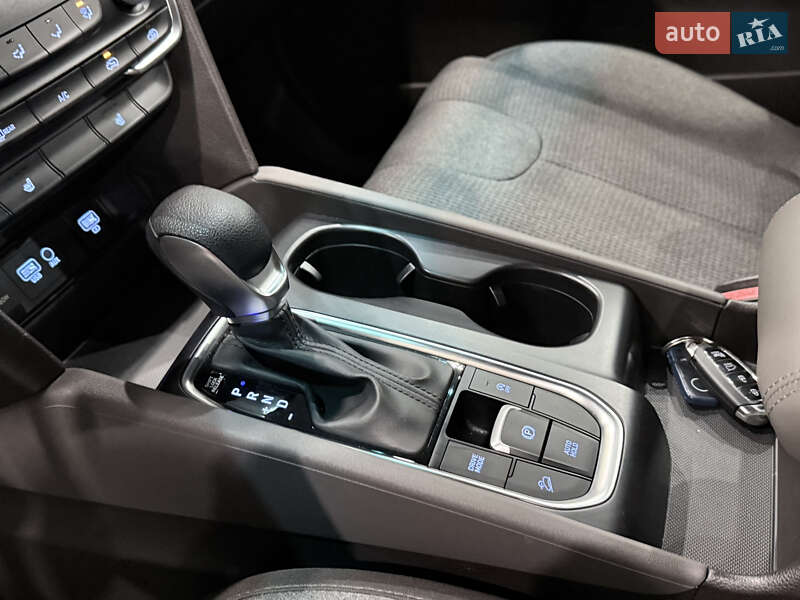 Внедорожник / Кроссовер Hyundai Santa FE 2019 в Одессе