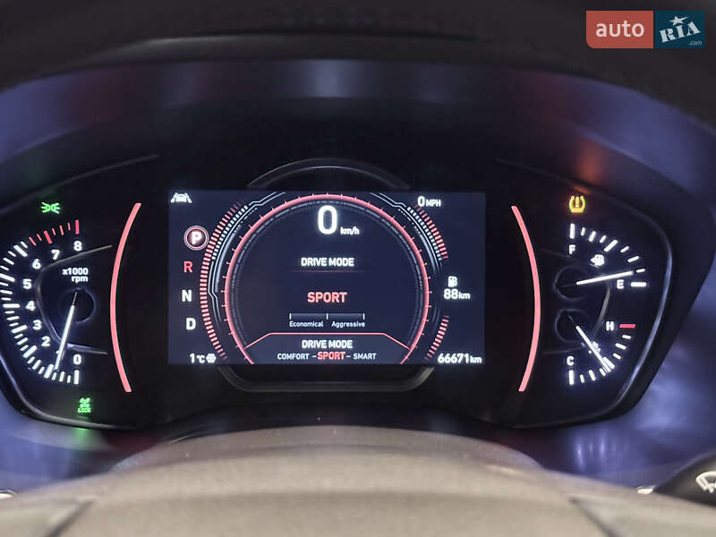 Внедорожник / Кроссовер Hyundai Santa FE 2019 в Одессе