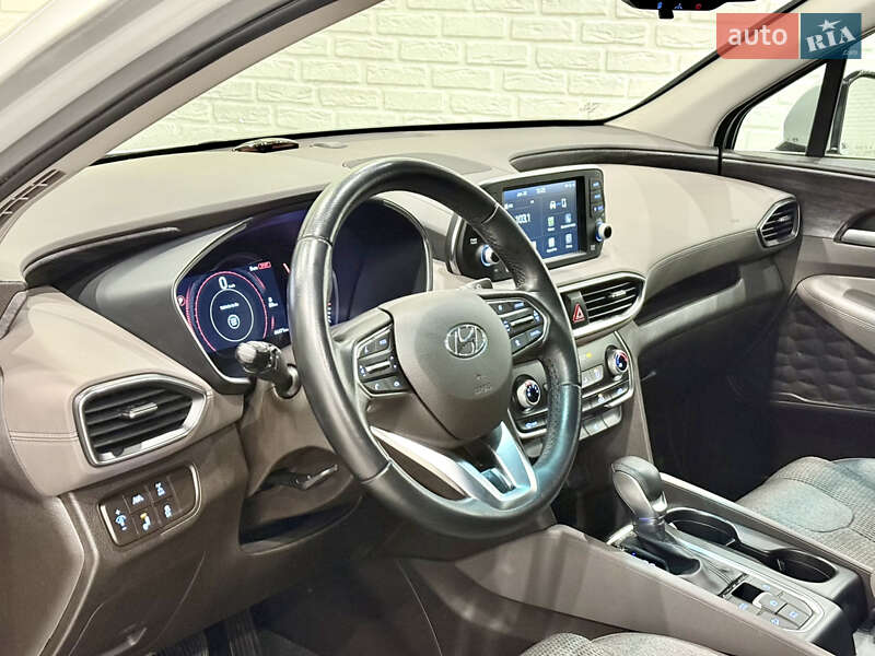 Внедорожник / Кроссовер Hyundai Santa FE 2019 в Одессе