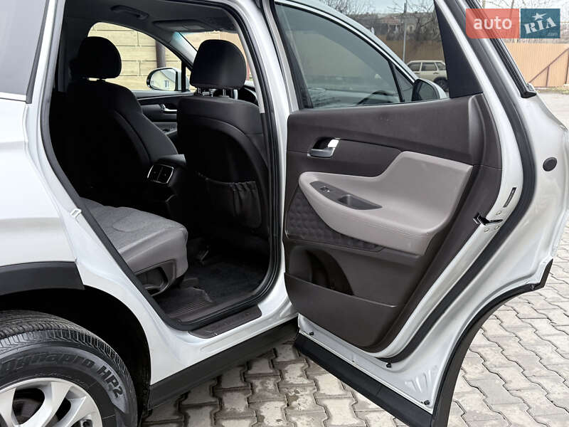 Внедорожник / Кроссовер Hyundai Santa FE 2019 в Одессе