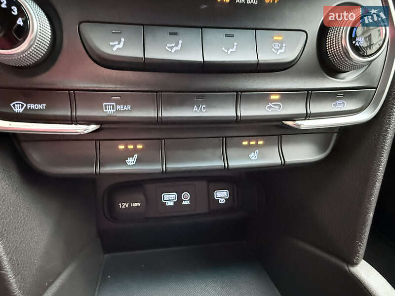 Внедорожник / Кроссовер Hyundai Santa FE 2019 в Одессе