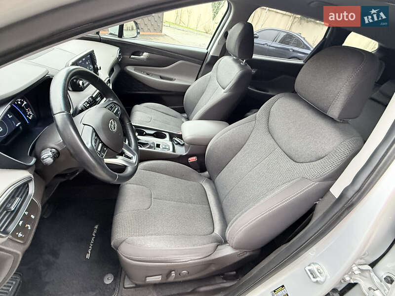 Внедорожник / Кроссовер Hyundai Santa FE 2019 в Одессе