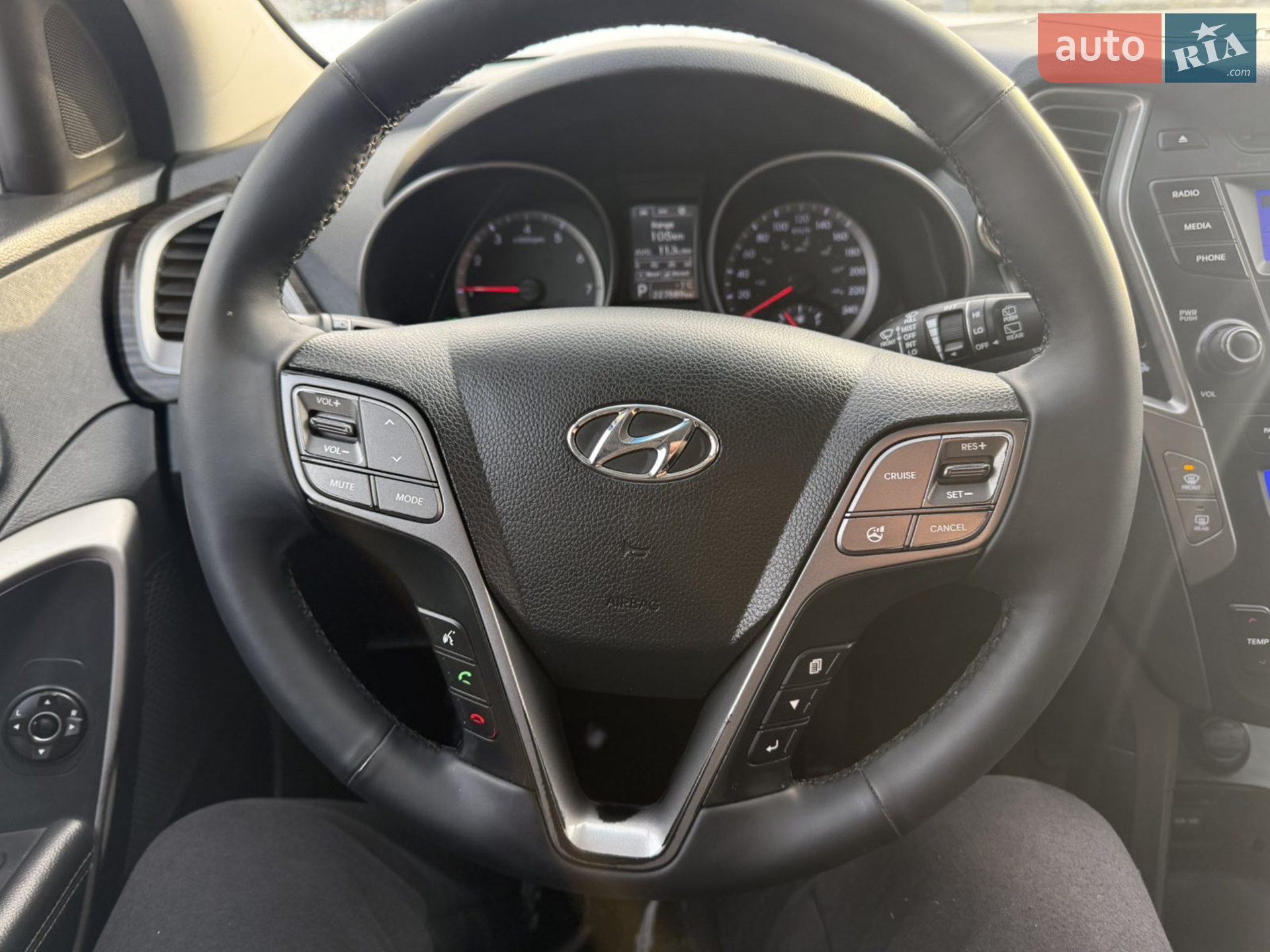 2014 Hyundai Santa Fe - мініатюра 26