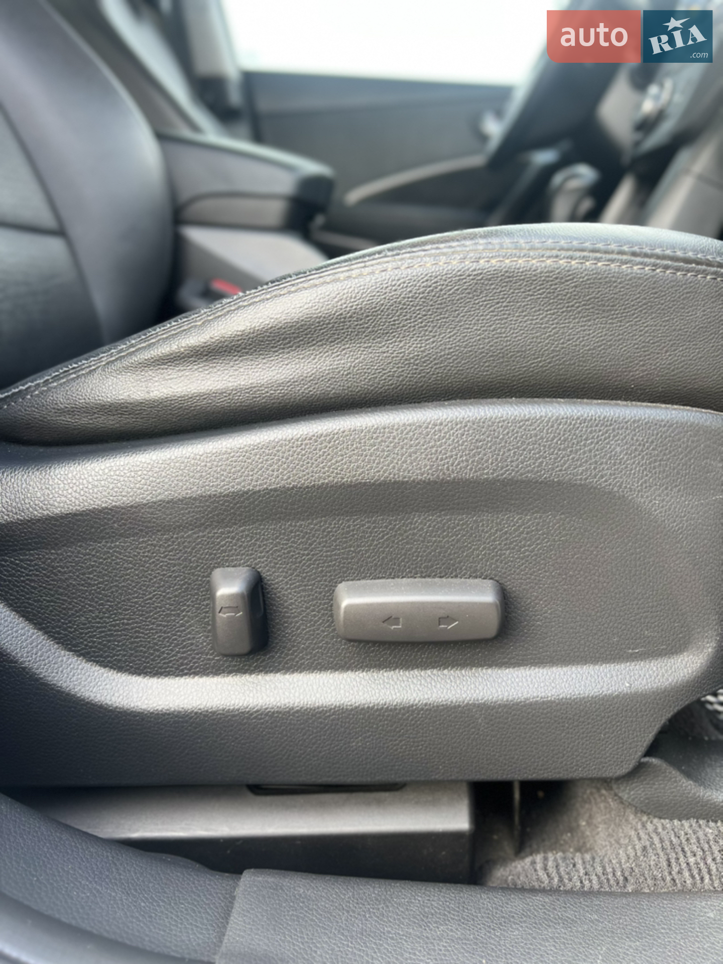 2014 Hyundai Santa Fe - мініатюра 17